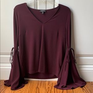 Express women’s small v-neck bell sleeve top